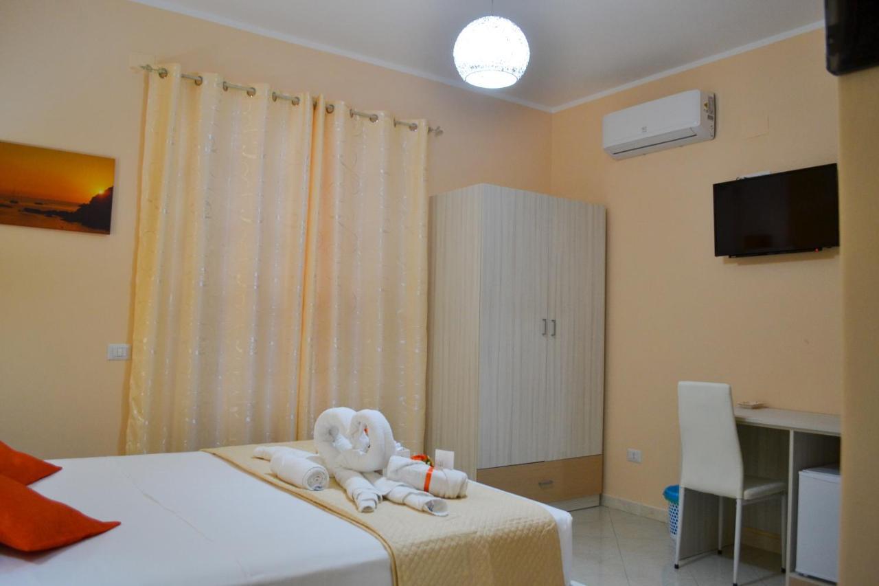 Le Twins -Bed And Breakfast Тропея Экстерьер фото