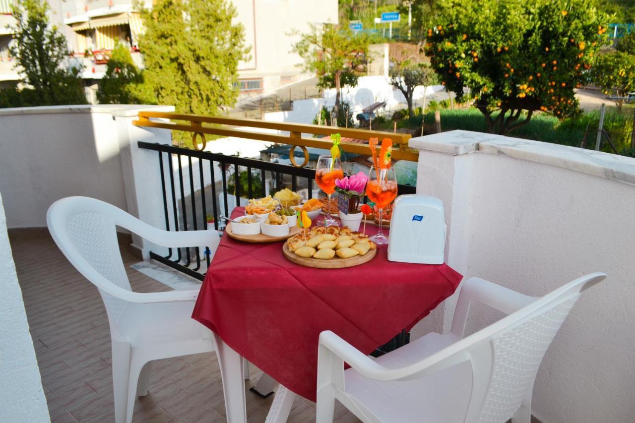 Le Twins -Bed And Breakfast Тропея Экстерьер фото