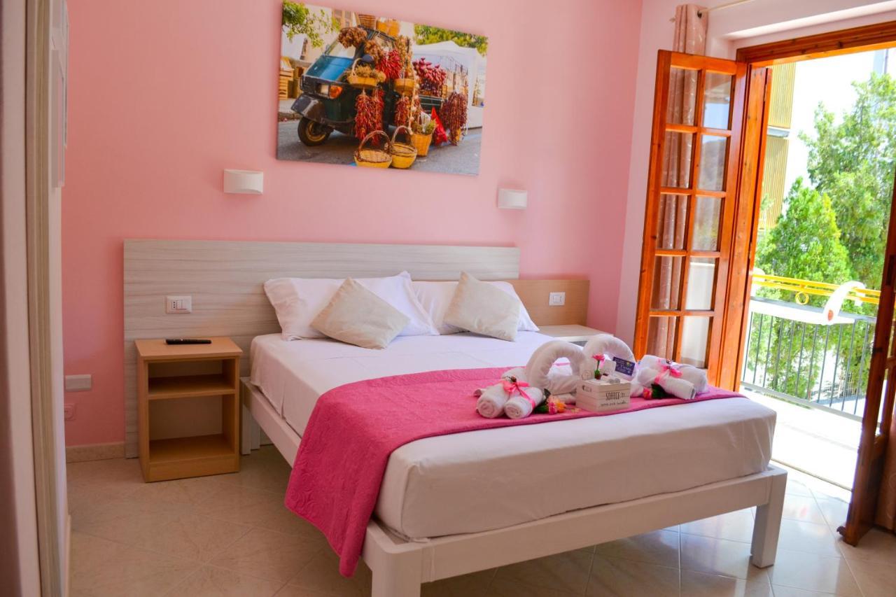 Le Twins -Bed And Breakfast Тропея Экстерьер фото
